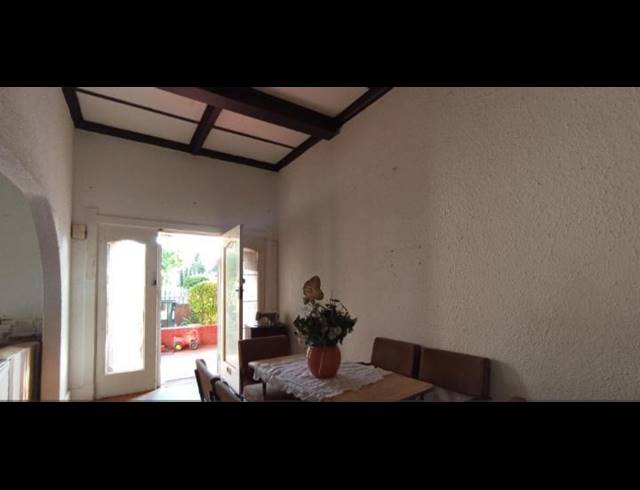 4 BEDROOM HOUSE FOR SALE IN KENSINGTON